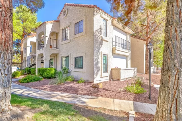 MLS: 2328110 Condo For Sale