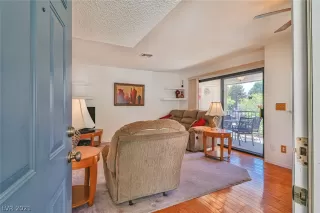 Photo #3: 2328110 Listing 