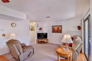 Photo #5: 2328110 Listing 