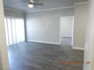 Photo #2: 2328119 Listing 