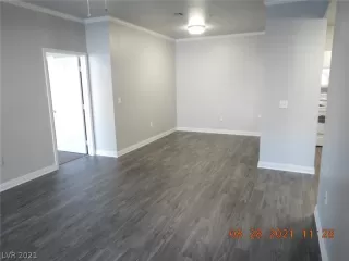Photo #3: 2328119 Listing 