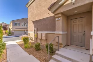 Photo #3: 2328152 Listing