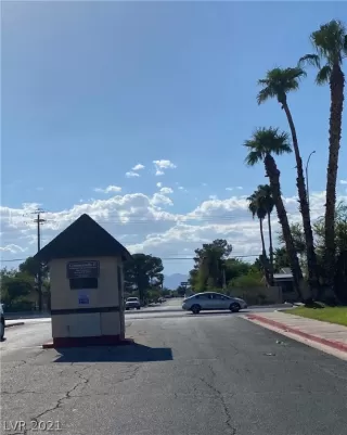 Photo #2: 2328205 Listing 