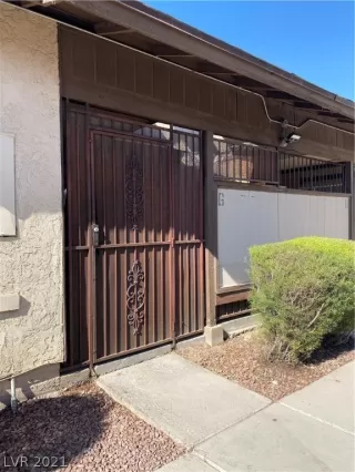 Photo #4: 2328205 Listing 