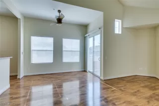 Photo #4: 2328216 Listing 