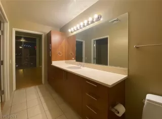 Photo #5: 2328232 Listing