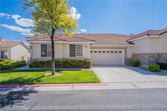 MLS: 2328233 Condo For Sale