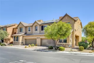 Photo #4: 2328247 Listing