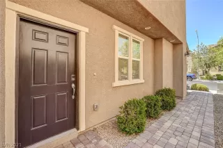 Photo #5: 2328247 Listing