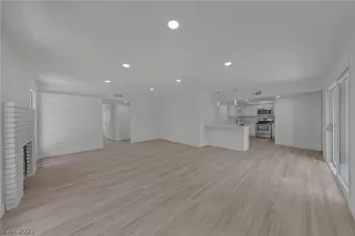 Photo #1: 2328257 Listing