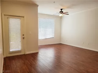 Photo #4: 2328267 Listing 