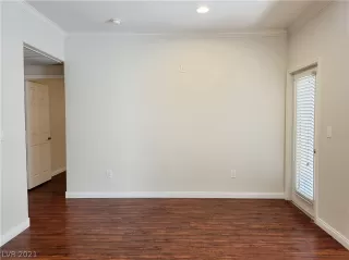 Photo #5: 2328267 Listing 