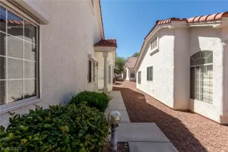 Photo #1: 2328269 Listing 
