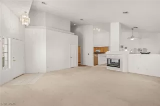Photo #4: 2328269 Listing 