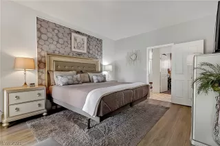 Photo #3: 2328270 Listing 