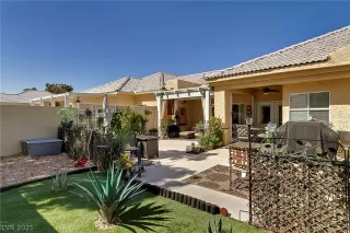 Photo #4: 2328270 Listing 