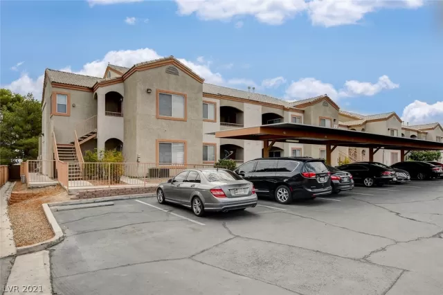 MLS: 2328284 Condo For Sale