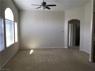 Photo #3: 2328292 Listing