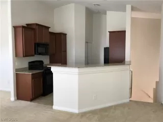 Photo #4: 2328292 Listing