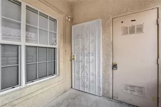 Photo #2: 2328298 Listing