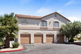 Photo #1: 2328320 Listing