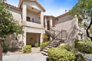 Photo #2: 2328320 Listing