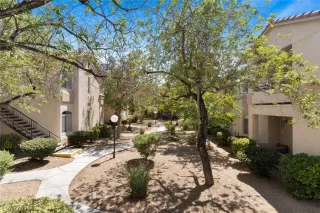 Photo #5: 2328320 Listing