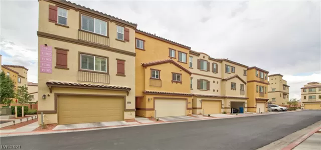 MLS: 2328324 Condo For Sale