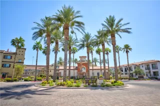 Photo #2: 2328324 Listing