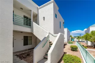 Photo #1: 2328335 Listing