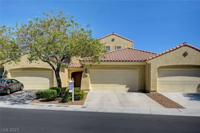 MLS: 2328385 Condo For Sale