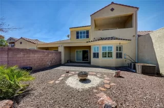 Photo #5: 2328385 Listing