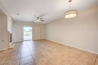 Photo #6: 2328385 Listing