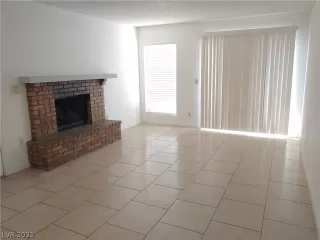 Photo #1: 2328395 Listing 