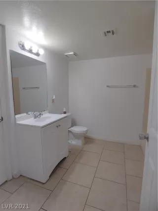 Photo #4: 2328395 Listing 