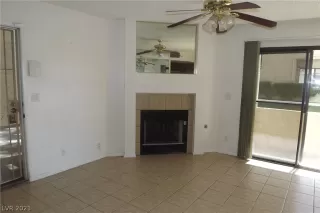 Photo #4: 2328441 Listing 