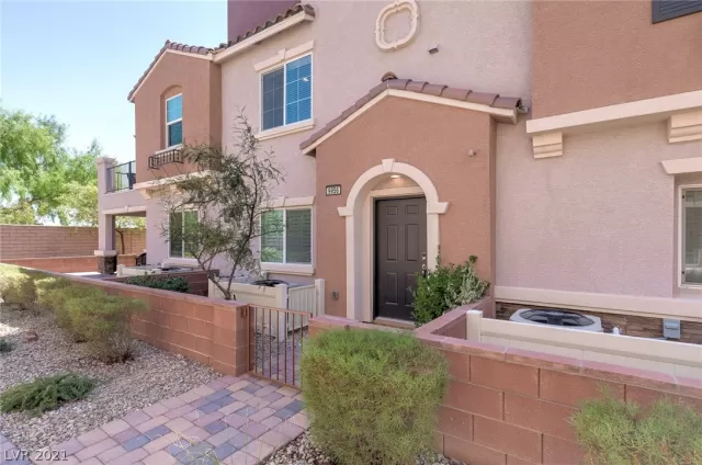 MLS: 2328444 Condo For Sale