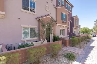 Photo #1: 2328444 Listing