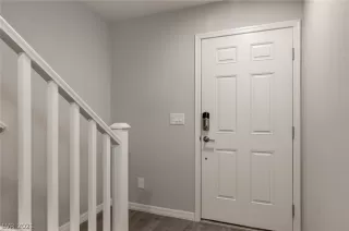 Photo #3: 2328444 Listing