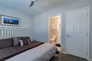 Photo #5: 2328444 Listing