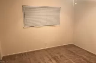 Photo #5: 2328486 Listing 