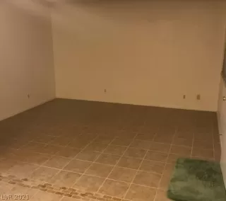 Photo #6: 2328486 Listing 