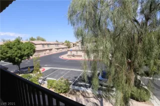 Photo #5: 2328529 Listing 