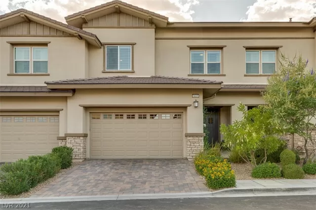 MLS: 2328535 Condo For Sale