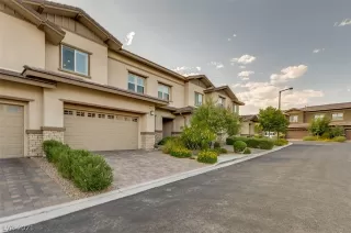 Photo #1: 2328535 Listing 