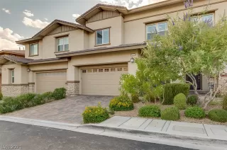 Photo #2: 2328535 Listing 