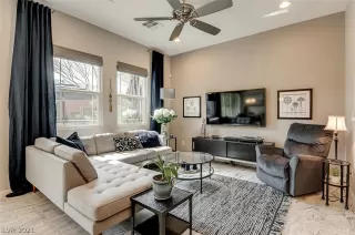 Photo #6: 2328535 Listing 