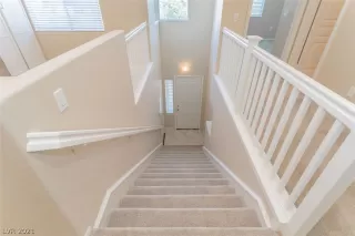 Photo #5: 2328545 Listing 