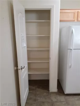 Photo #6: 2328574 Listing