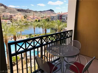 Photo #6: 2328590 Listing 